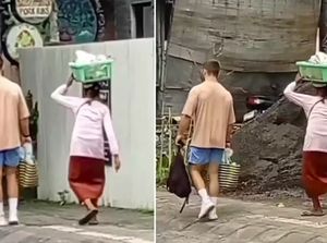 Bikin Hati Hangat, Bule Bali Tolong Ibu yang Kesusahan
