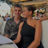 Dilansir The Sun, Sophia Weber sudah berkencan dengan pemain Chelsea, Kai Haverz sejak mereka masih remaja. Diketahui memacari pemain bola, kecantikan Sophia pun ikut menjadi perhatian netizen. Sophia yang jadi selebgram sering membagikan potretnya mesra mereka menimati kehidupan di London. Foto: Instagram