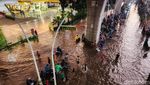 Banjir Juga Bikin Jalan Ciledug Kelelep