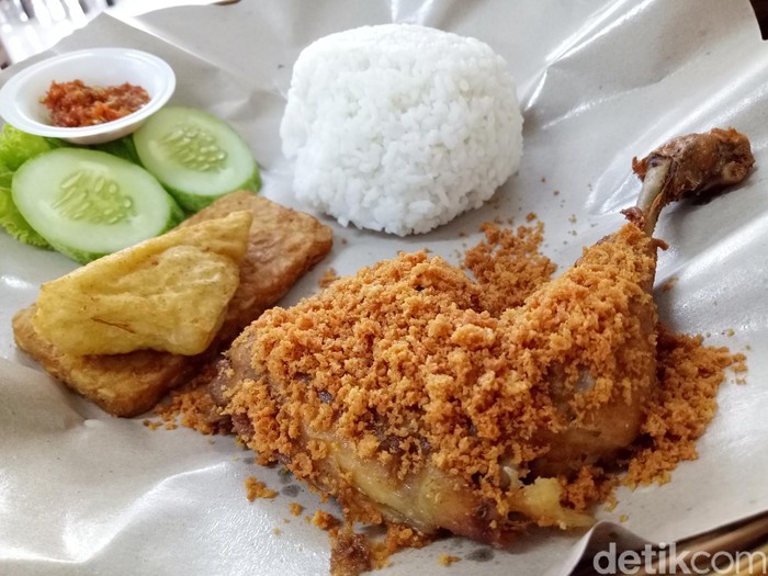 Bintang Emon Doakan Penggemar Dada Ayam Cepat Sembuh, Picu Perdebatan Netizen