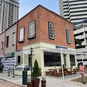 Chillax Sudirman Resmi Dibuka, Kamu Bisa Hangout Ala Eropa di Tengah Kota Chillax Sudirman Resmi Dibuka, Kamu Bisa Hangout Ala Eropa di Tengah Kota