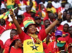 Potret Fans Wanita Menawan di Piala Dunia 2022