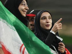 Potret Fans Wanita Menawan di Piala Dunia 2022