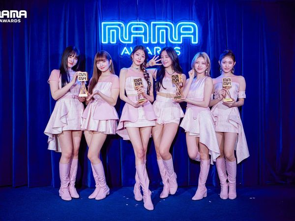 10 Gaya Artis Korea di MAMA 2022, Somi Ganti Kostum Nyentrik Berkali-kali