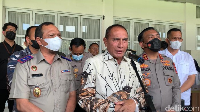 Gubsu Edy Rahmayadi usai melakukan Penyerahan Sertifikat Tanah Untuk Rakyat di Aula Tengku Rizal Nurdin, Kamis (1/2/2022).