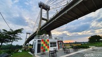 Kini lift Jembatan Tengku Agung Sultanah Latifah yang menjadi ikon Siak telah dibuka. Lift dibuka bersamaan dengan kegiatan Tour de Siak yang berlangsung mulai hari ini.