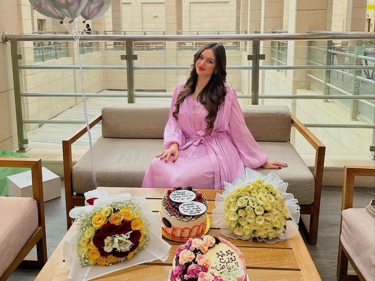 Keseruan Jeniver Challita, saat Nonton Pildun sembari Kulineran