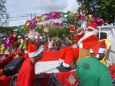 Menyambut Bulan Natal, Kota Sorong Gelar Karnaval Santa Claus