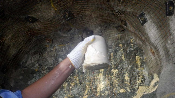 PT DAHANA melaksanakan first blasting pada project underground emulsion blasting services di site PT Nusa Halmahera Mineral (NHM) Gold Mine.
