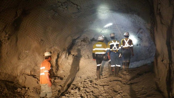 Potret Terowongan di Halmahera Diledakkan Demi Dapat Emas PT DAHANA melaksanakan first blasting pada project underground emulsion blasting services di site PT Nusa Halmahera Mineral (NHM) Gold Mine.