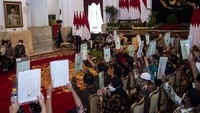 Sertifikat yang diserahkan merupakan hasil dari Program Strategis Nasional (PSN) Kementerian Agraria dan Tata Ruang/Badan Pertanahan Nasional (ATR/BPN).