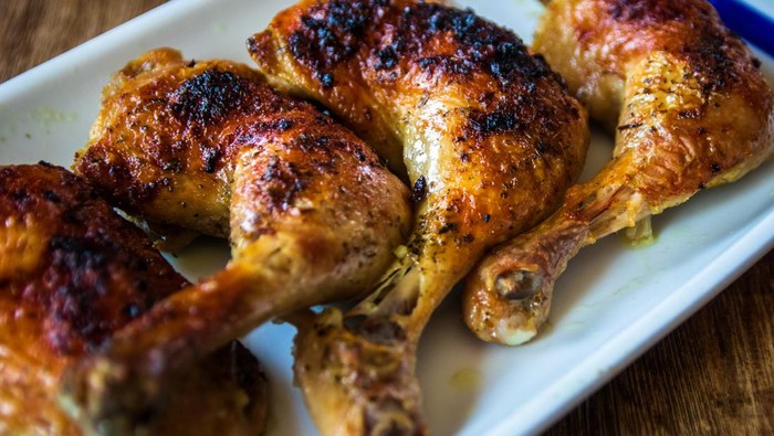 Resep Paha Ayam Panggang Bunbu Rempah untuk Lauk Spesial Akhir Pekan