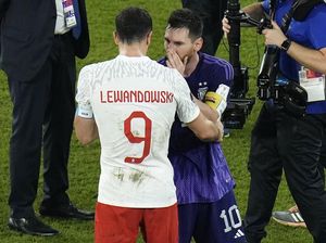 Lewandowski Impikan Main Bareng Messi di Barcelona