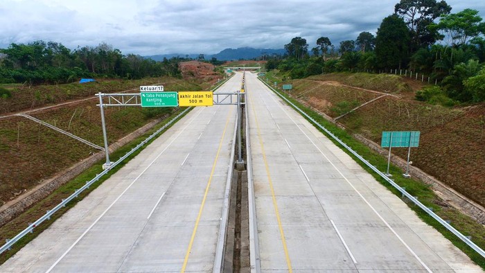 Sebelum Jajal, Cek Dulu Nih Tol Bengkulu-Taba yang Masih Gratis PT Hutama Karya (Persero) (Hutama Karya) selaku pengelola Jalan Tol Trans Sumatera (JTTS) dalam waktu dekat akan segera mengoperasikan tanpa tarif jalan tol Lubuk Linggau - Curup Bengkulu Seksi 3 Bengkulu – Taba Penanjung sepanjang 17,60 Km.