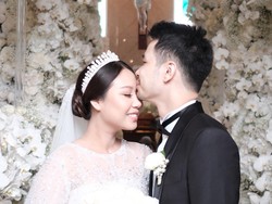 8 Foto Sisca Kohl Dinikahi Jess No Limit Terungkap, Gaunnya Bertabur Payet