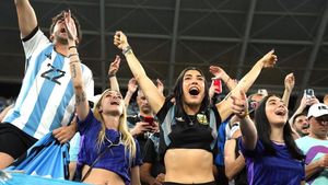 Suka Cita Suporter Argentina Usai Messi Cs Lolos 16 Besar Piala Dunia