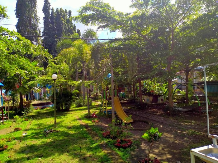 Kondisi Taman Bermain Anak di Dompu NTB yang sudah mulai jarang di kunjungi akibat kondisinya yang sudah tak terawat