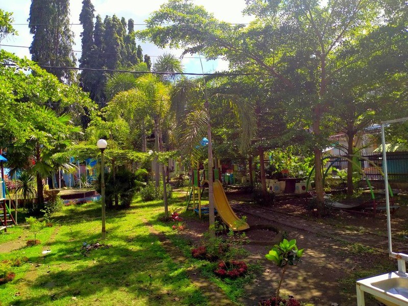 Kondisi Taman Bermain Anak di Dompu NTB yang sudah mulai jarang di kunjungi akibat kondisinya yang sudah tak terawat