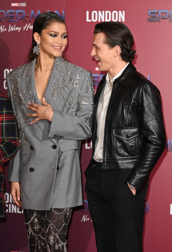 Pada November 2021 Tom Holland sempat mengungkapkan kepada GQ bahwa privasi sangat penting baginya dan Zendaya. Oleh karena itu pasangan tersebut tak mau terlalu terbuka dengan hubungan mereka. Foto: Getty Images