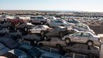 Tumpukan Mobil dan Ban Bekas Cemari Gurun Atacama Chile