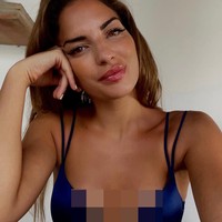 Istri Koke memiliki pekerjaan yang tidak biasa untuk seorang istri pemain bola. Beatriz diketahui merupakan founder dan direktur sekolah bahasa internasional. Pasangan ini menikah pada 2018 dan memiliki satu anak bernama Leo.Foto: Instagram