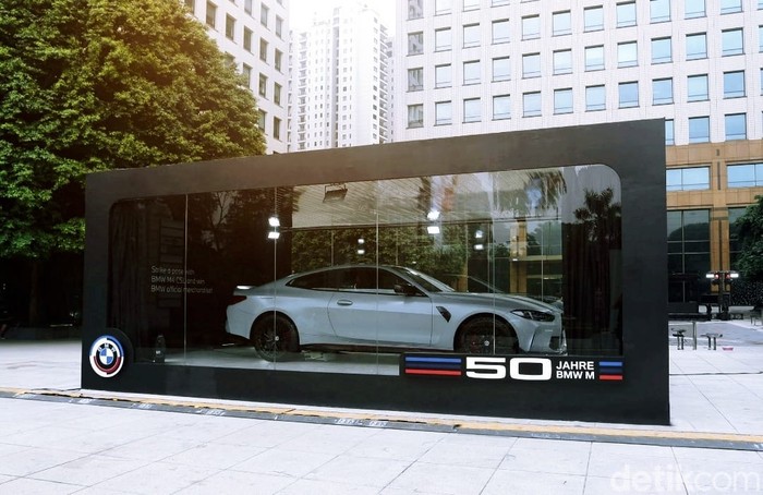 BMW M4 CSL, sedan super langka yang cuma ada 2 di Indonesia.
