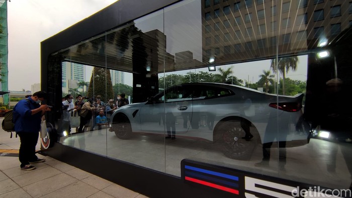 BMW M4 CSL, sedan super langka yang cuma ada 2 di Indonesia. BMW M4 CSL, sedan super langka yang cuma ada 2 di Indonesia.