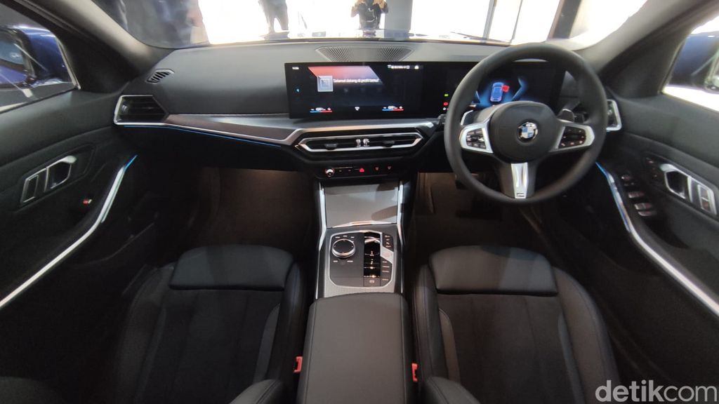 BMW Seri 3 Terbaru Meluncur di Indonesia.