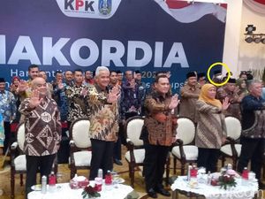 Tersangka KPK Ikut Hari Antikorupsi Bareng Firli, Pukat UGM: Ironis!