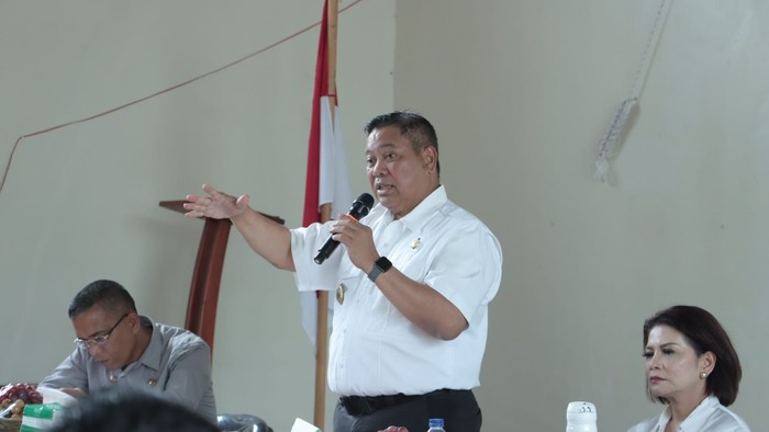 Bupati Dairi Eddy Keleng Ate Berutu