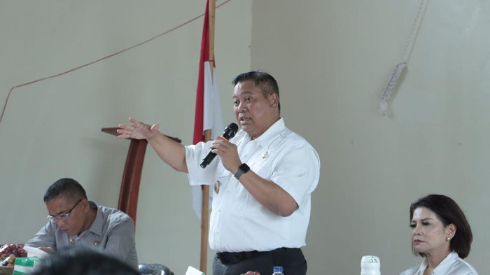 Bupati Dairi Eddy Keleng Ate Berutu