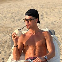 Ada alasan yang menghangatkan hati Ronaldo tidak ingin membuat tato. Pesepak bola dari Portugal itu tidak ingin membuat tato sehingga dia bisa donor darah lebih sering. Foto: dok. Instagram/@cristiano