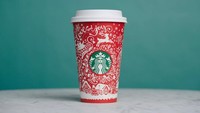 Desain gelas Starbucks di tahun 2016 juga tampak istimewa. Desainnya dibuat oleh penggemar Starbucks di 6 negara, total ada 13 desain cantik. Foto: dok. Starbucks