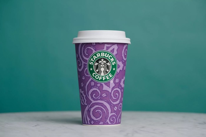Desain gelas Starbucks edisi Natal dari tahun ke tahun