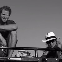 Hampir kebanyakan foto yang dibagi memperlihatkan keduanya sedang bersantai di alam terbuka. (Foto: Dok. Netflix)