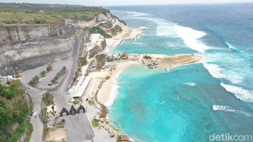 Potret dugaan reklamasi ilegal di Pantai Melasti di Desa Adat Ungasan, Kecamatan Kuta Selatan, Kabupaten Badung