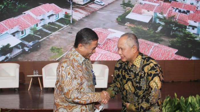 Dukungan untuk Penyediaan Rumah Rakyat Bank BTN siap mendukung Kementerian PUPR dalam mencari skema alternatif lain terutama untuk mendukung penyediaan rumah rakyat di Indonesia.
