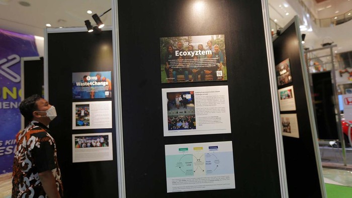 Ecoxyztem Gelar Indonesia Sustainability Fest 2022 Ecoxyztem dan Medco Foundation menggelar Indonesia Sustainability Fest (ISF) 2022. Sesuai dengan tema yang diusung #PercayaEcopreneur, Indonesia Sustainability Fest (ISF) menghadirkan 7 sesi yang terdiri dari talkshow, workshop, kompetisi standup comedy, hingga ecopreneurs gallery.