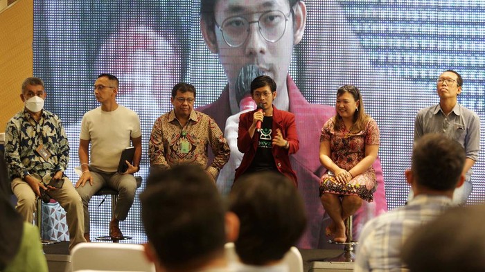 Ecoxyztem dan Medco Foundation menggelar Indonesia Sustainability Fest (ISF) 2022.  Sesuai dengan tema yang diusung #PercayaEcopreneur, Indonesia Sustainability Fest (ISF) menghadirkan 7 sesi yang terdiri dari talkshow, workshop, kompetisi standup comedy, hingga ecopreneurs gallery.