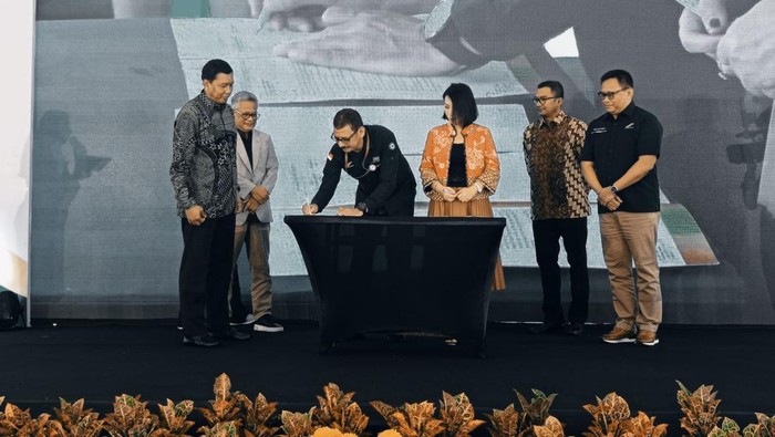 Ground Breaking pembangunan pabrik minyak goreng di KEK Sei Mangke (Foto: Istimewa)