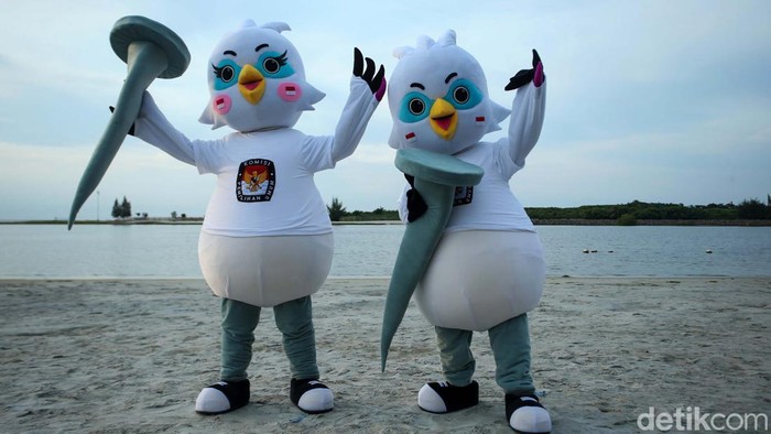Maskot Pemilu 2024 telah diluncurkan di Ancol, Jakarta, Jumat (2/12/2022). Maskot tersebut berupa sepasang burung Jalak Bali bernama Sura dan Sulu.