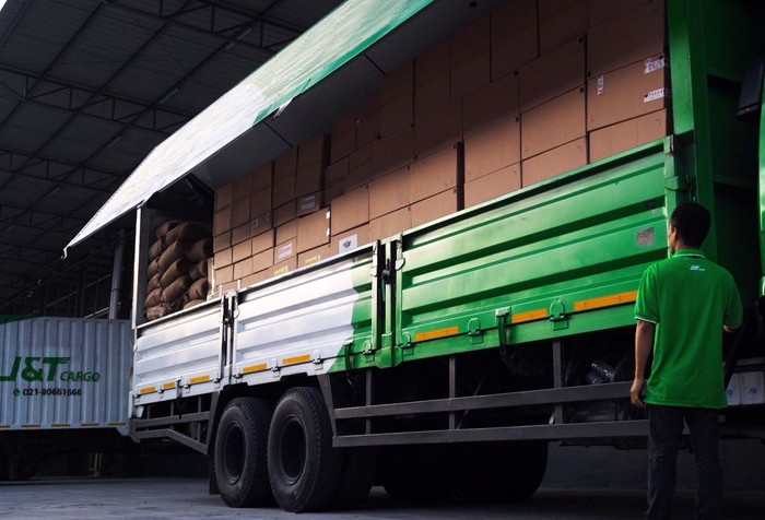 J&T Cargo Hadirkan Solusi untuk Jalankan Bisnis Lebih Efisien J&T Cargo Hadirkan Solusi untuk Jalankan Bisnis Lebih Efisien