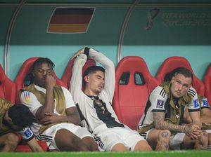 Kai Havertz Rebutan Bola, Tutupi Muka, Saat Kans Lolos Jerman Sirna
