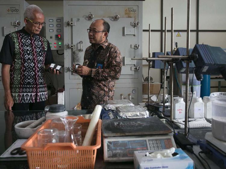 Kerjasama Pengembangan Baterai Listrik