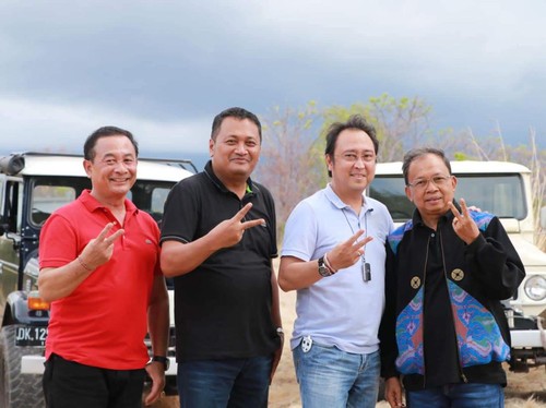 (Ki-Ka): Bupati Karangasem Gede Dana, Bupati Gianyar Made Agus Mahayastra, Kepala Pusat Analisa dan Pengendali Situasi PDIP Muhamad Prananda Prabowo dan Gubernur Bali Wayan Koster.