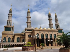 10 Wisata Religi Kalimantan Timur yang Sarat Makna Sejarah