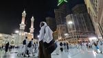 Brrrrr, Umat Muslim Rasakan Musim Dingin saat Beribadah di Mekkah dan Madinah