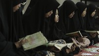 Tiara (9) santriwati asal Jakarta ini merupakan salah satu santri termuda yang ada di Al Kautsar, Hingga kini dirinya sudah menghafal sedikitnya 4 juz sejak bergabung di tahun 2021.