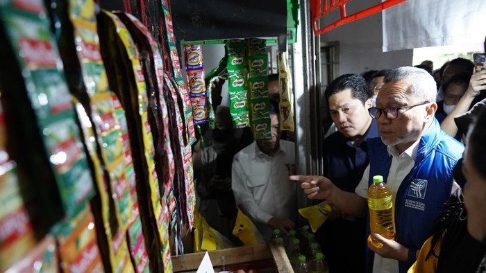 Erick Thohir & Zulhas Blusukan ke Pasar: Harga Cabai Rawit & Telur Naik