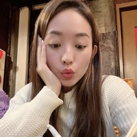 Selain menikmati keindahan negara Jepang, Wilona juga mencoba kuliner di sana. Salah satu makanan Jepang yang tak bisa dilewatkan ialah ramen. Foto: Instagram/@natashawilona12